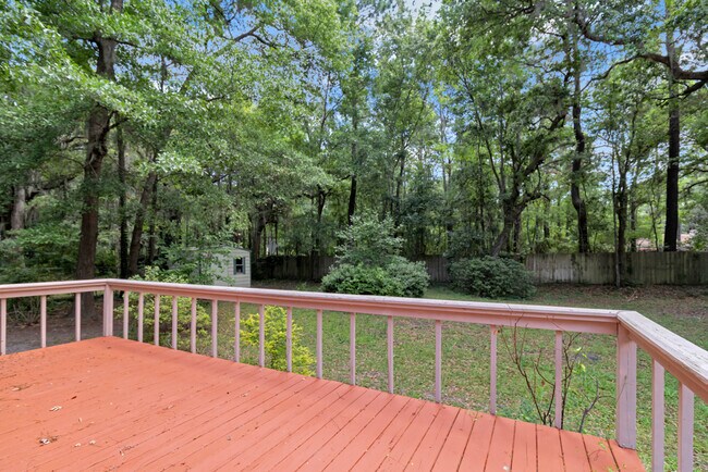 Building Photo - 130 Briarwood Ln