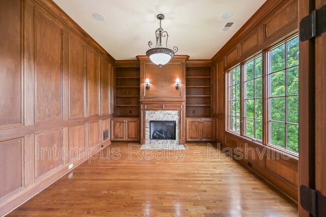 Building Photo - 7 Crooked Stick Ln
