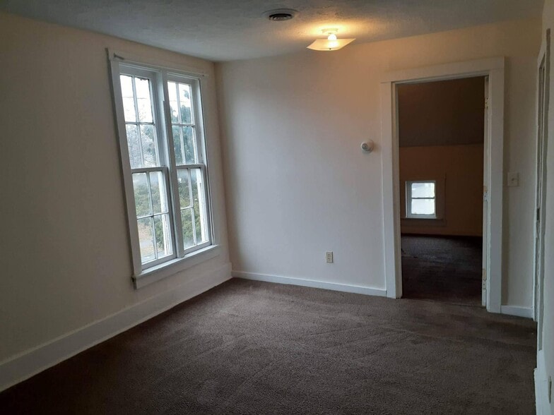 Building Photo - 51 Columbia St