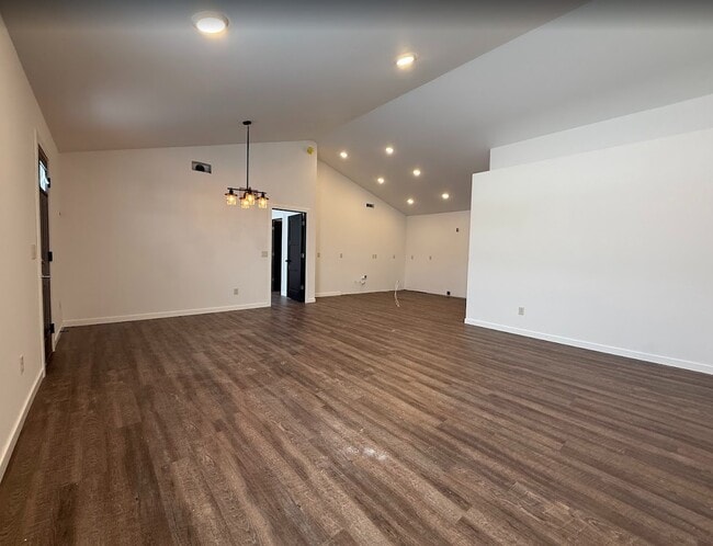 Building Photo - 5535 164th St