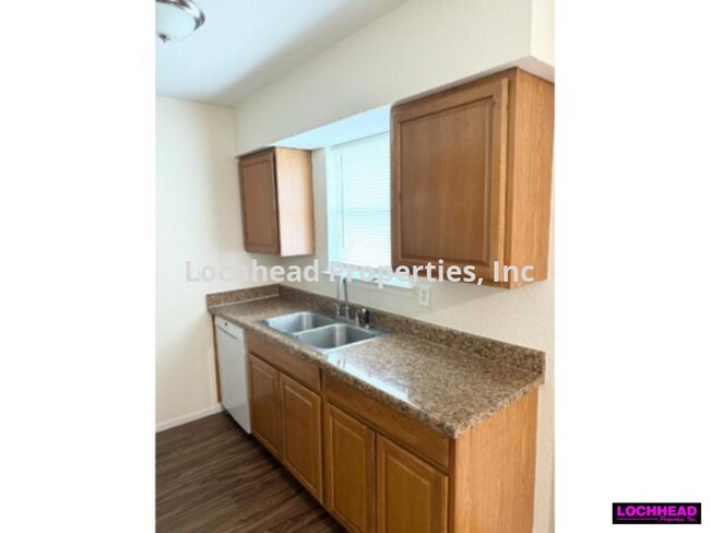 Building Photo - 3 BEDROOM IN MESQUITE***