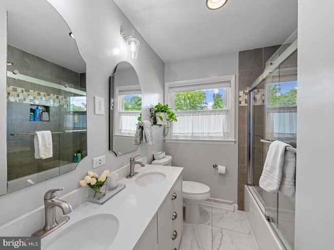 Building Photo - 8725 W Fort Foote Terrace