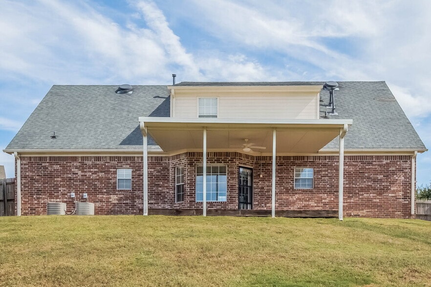 Building Photo - 6029 Berretta Cove