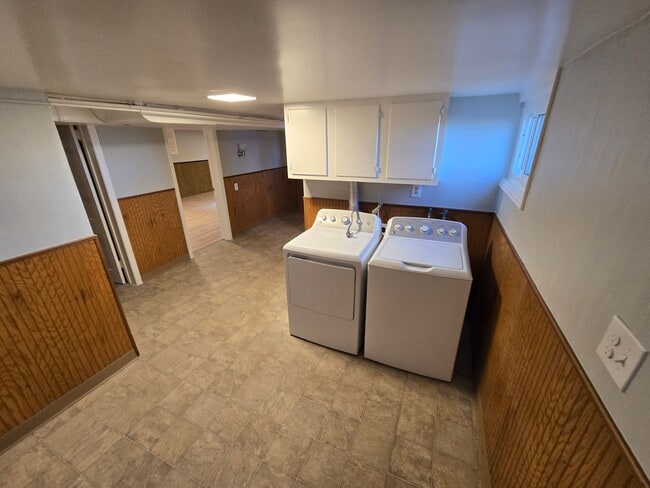 Building Photo - Remodeled Ranch Home