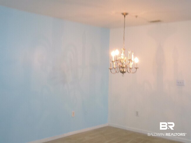 Building Photo - 1517 Regency Rd