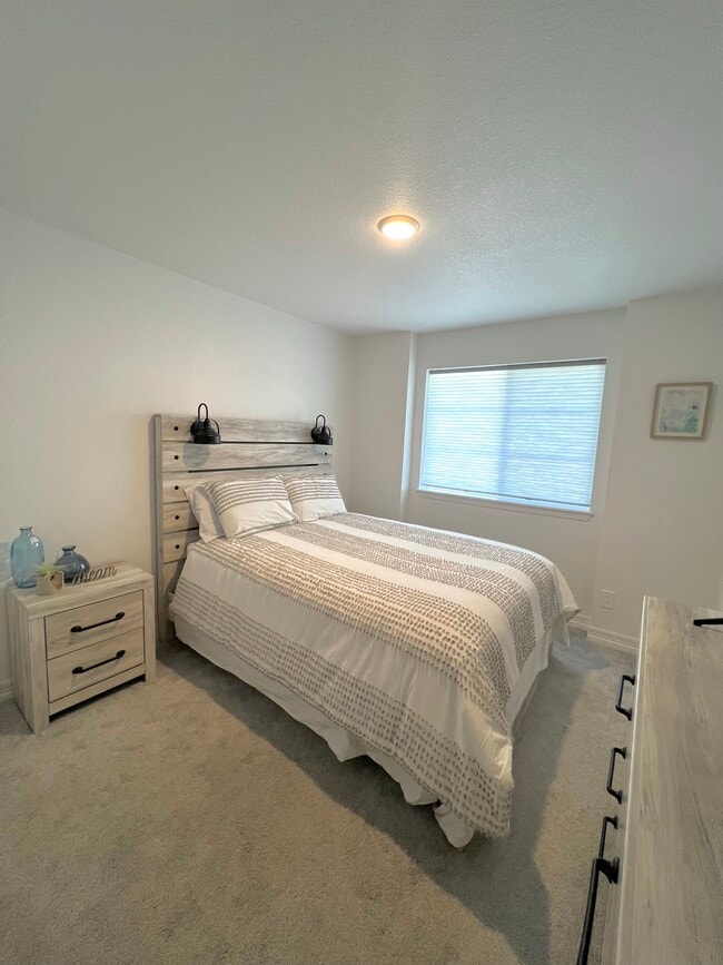 Building Photo - 1875 Satin Spar Point