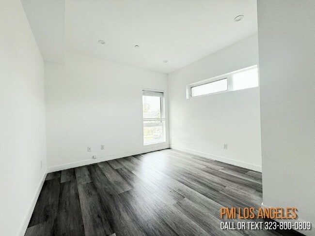 Building Photo - 1260 1/2 Leighton Avenue