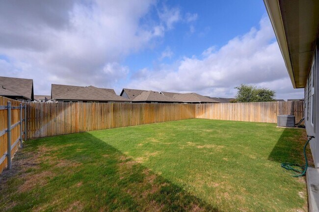 Building Photo - 1009 Marvin Wy