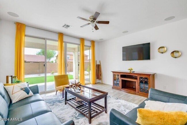 Building Photo - 17723 W Bajada Rd