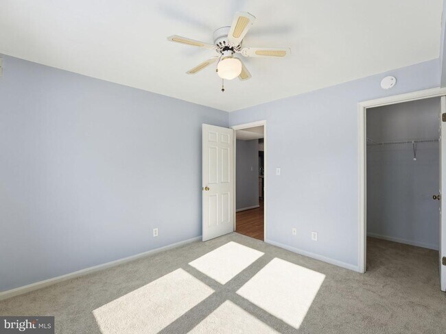 Building Photo - 5854 Orchard Hill Ct