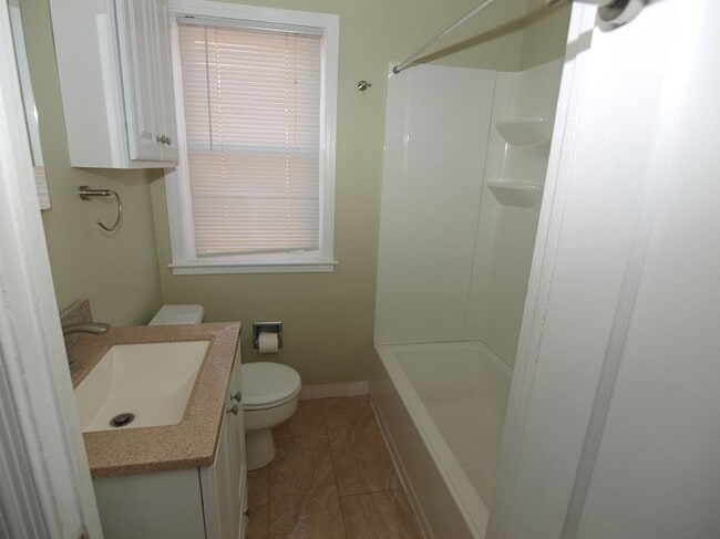 Building Photo - 3422 McShane Way
