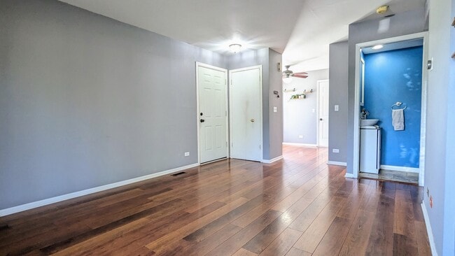 Building Photo - 511 Nicole Dr