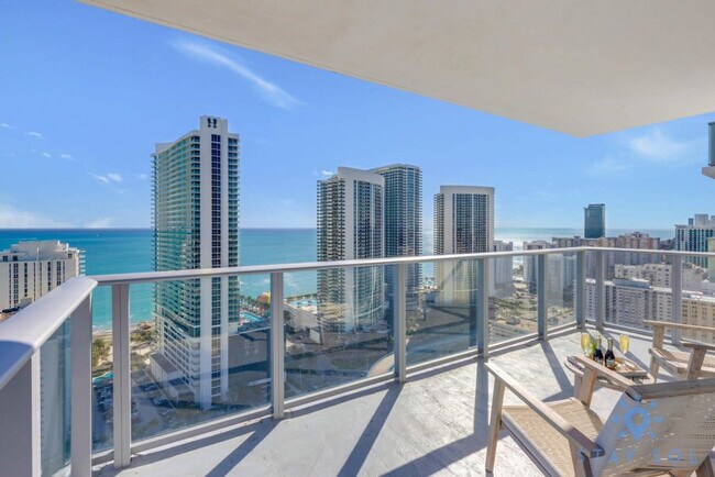 Building Photo - 4010 S Ocean Dr