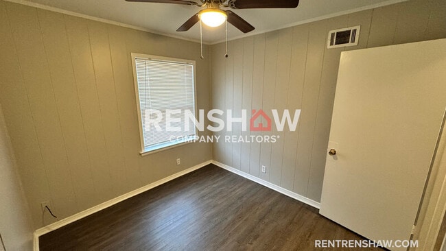 Building Photo - 1379 Rolling Hills Dr