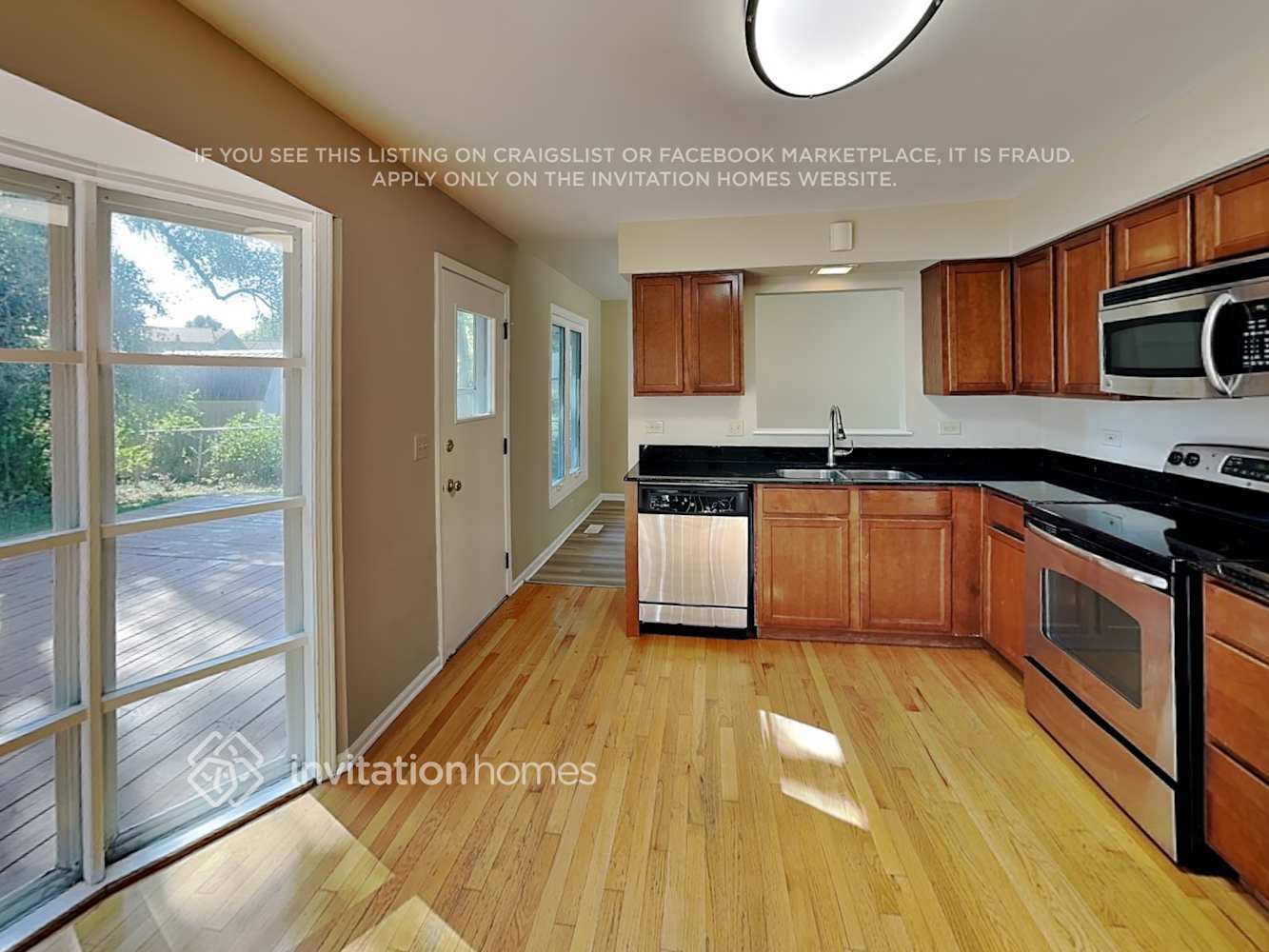 Building Photo - 1620 Apache Dr
