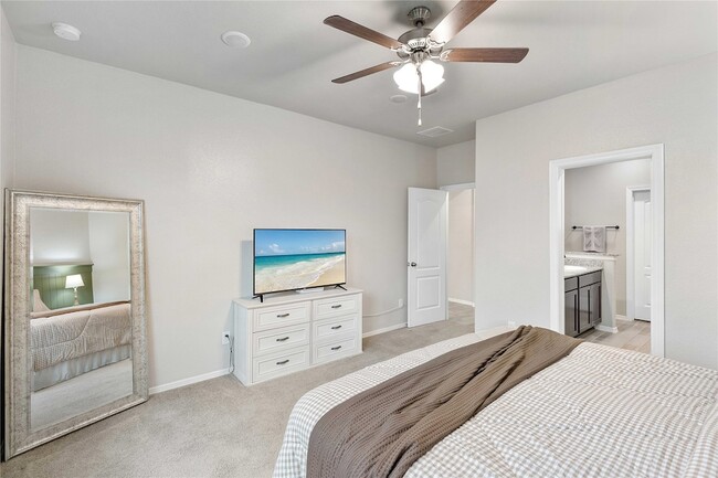 Building Photo - 24714 Crimson Pine Dr