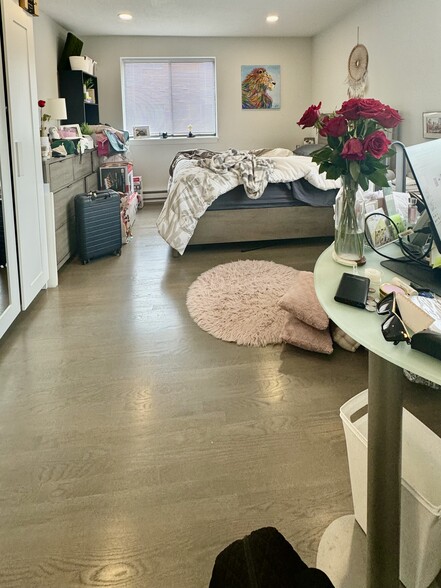 Building Photo - 326 Hammond St