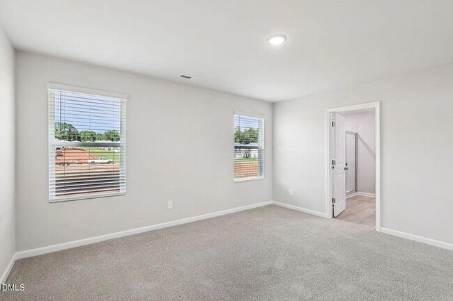 Building Photo - 912 Grand Mesa Dr