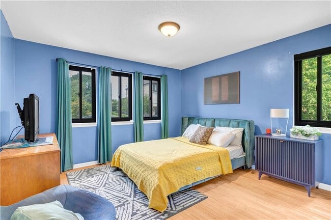 Building Photo - 2262 Pernoshal Ct