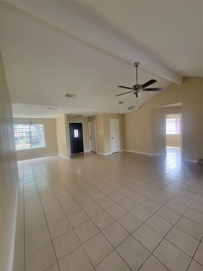 Building Photo - 19330 Cypress Bay Dr