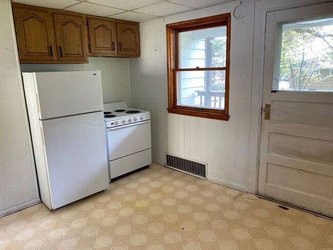 Building Photo - 3 Bed 1 Bath Single Family Home in Wausau ...