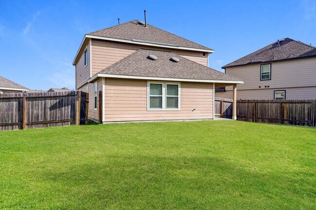 Building Photo - 2401 Flathead Dr