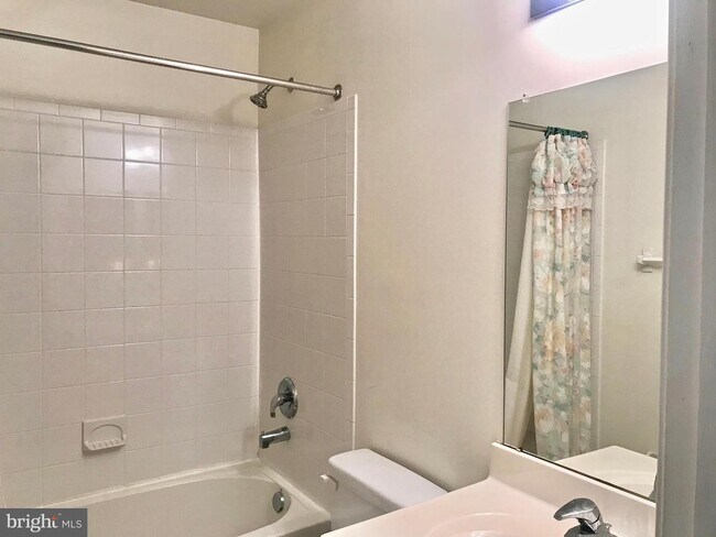 Building Photo - 2604 Delancey Way
