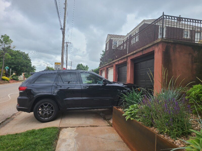 Building Photo - 3309 N Walker Ave