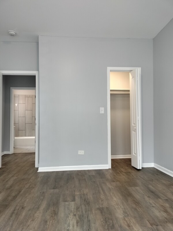 Building Photo - 6601 S Green St