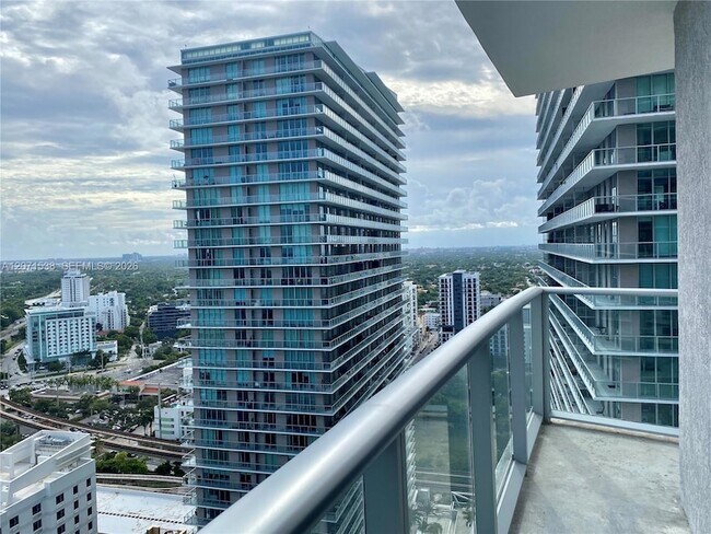 Building Photo - 1100 S Miami Ave
