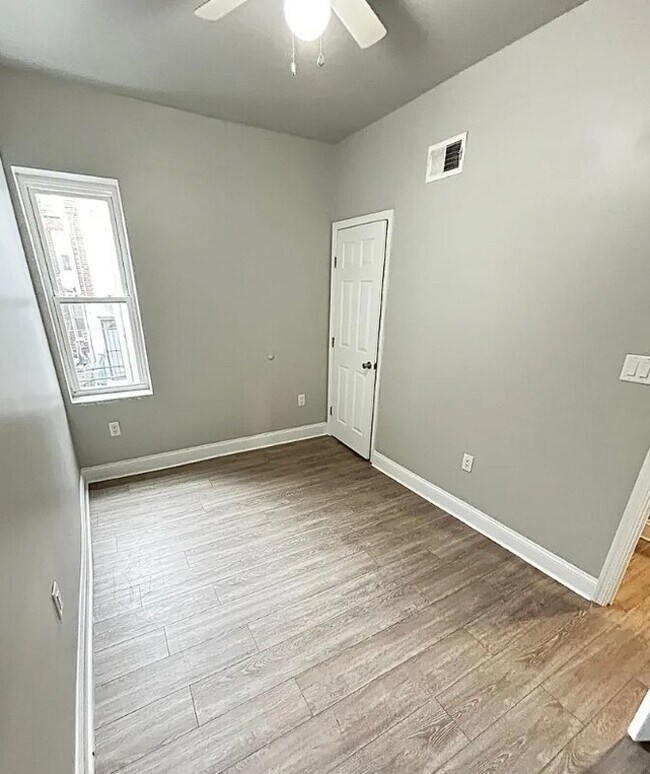 Building Photo - 5703 Delancey St