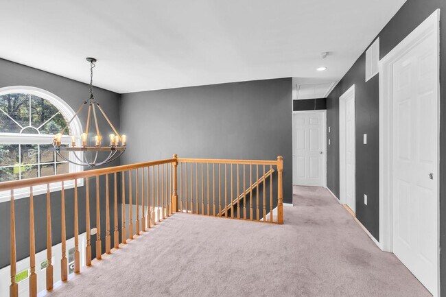 Building Photo - 6 Marybeth Court