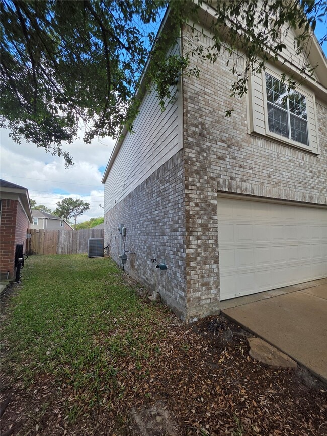 Building Photo - 14407 Keystone Green Dr