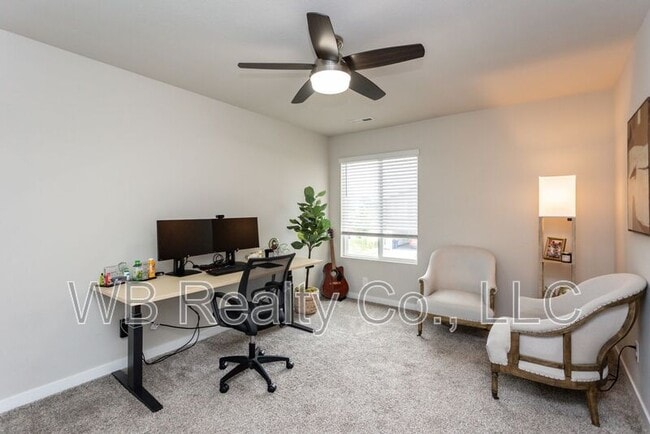 Building Photo - 9750 Turnpoint Dr