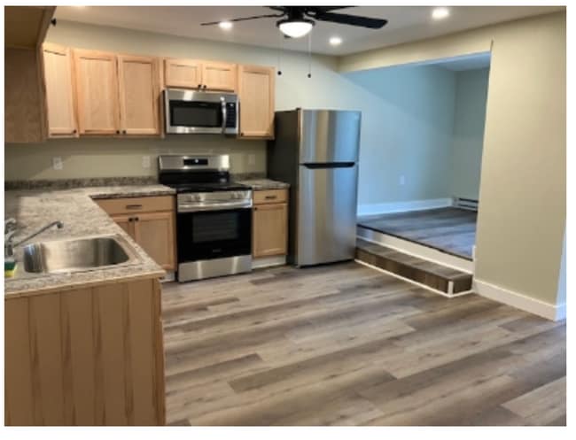 Building Photo - 24 Main St