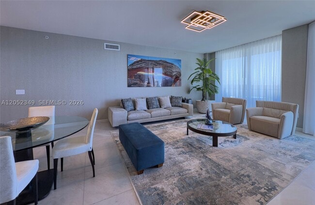 Building Photo - 17111 Biscayne Blvd