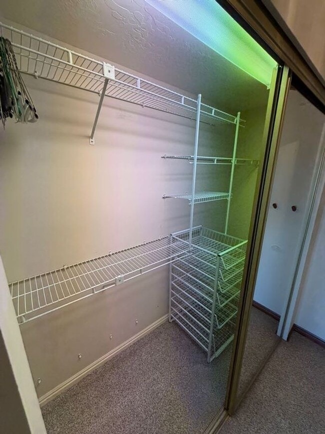 Building Photo - Beautiful Bountiful Home Near Temple & Mueller Park – Prime Location