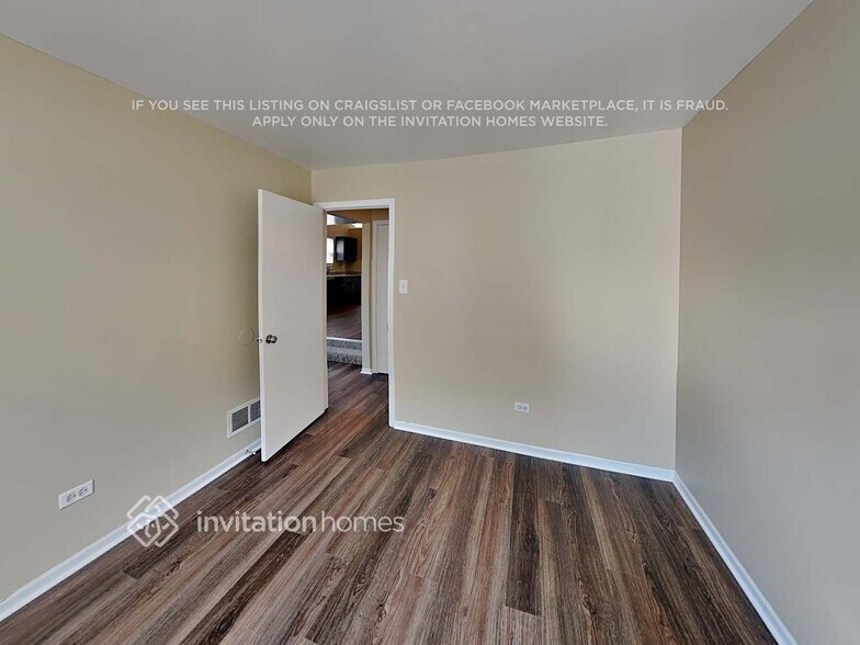 Building Photo - 1313 Lasser Dr