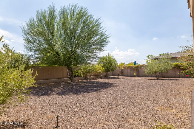 Building Photo - 4571 N Arbor Way