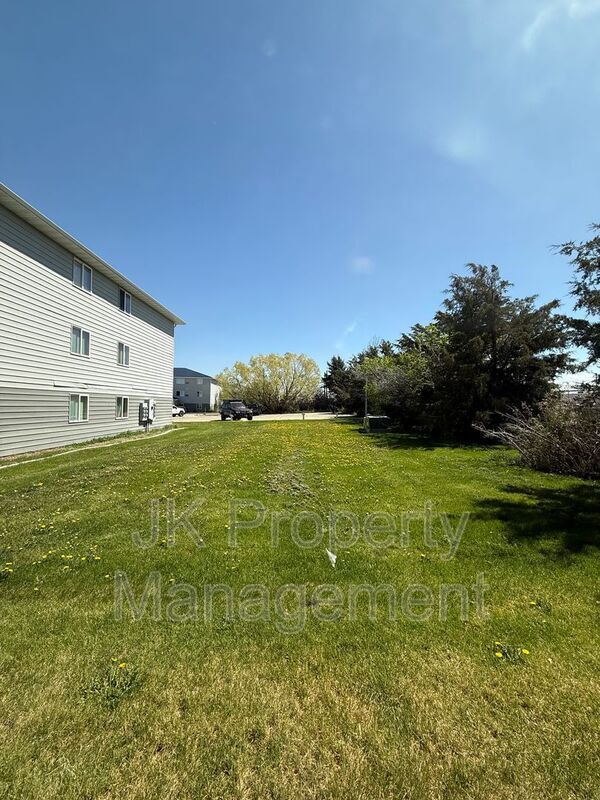 Building Photo - 5000 4th Ave N