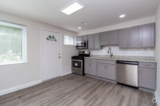 Building Photo - 4539 Shamrock Ave