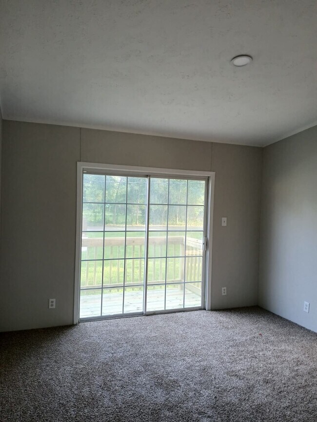 Building Photo - 15641 Deer Glen Ln