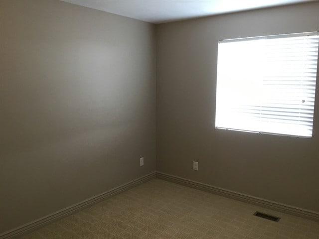 Building Photo - 934 E 490 N