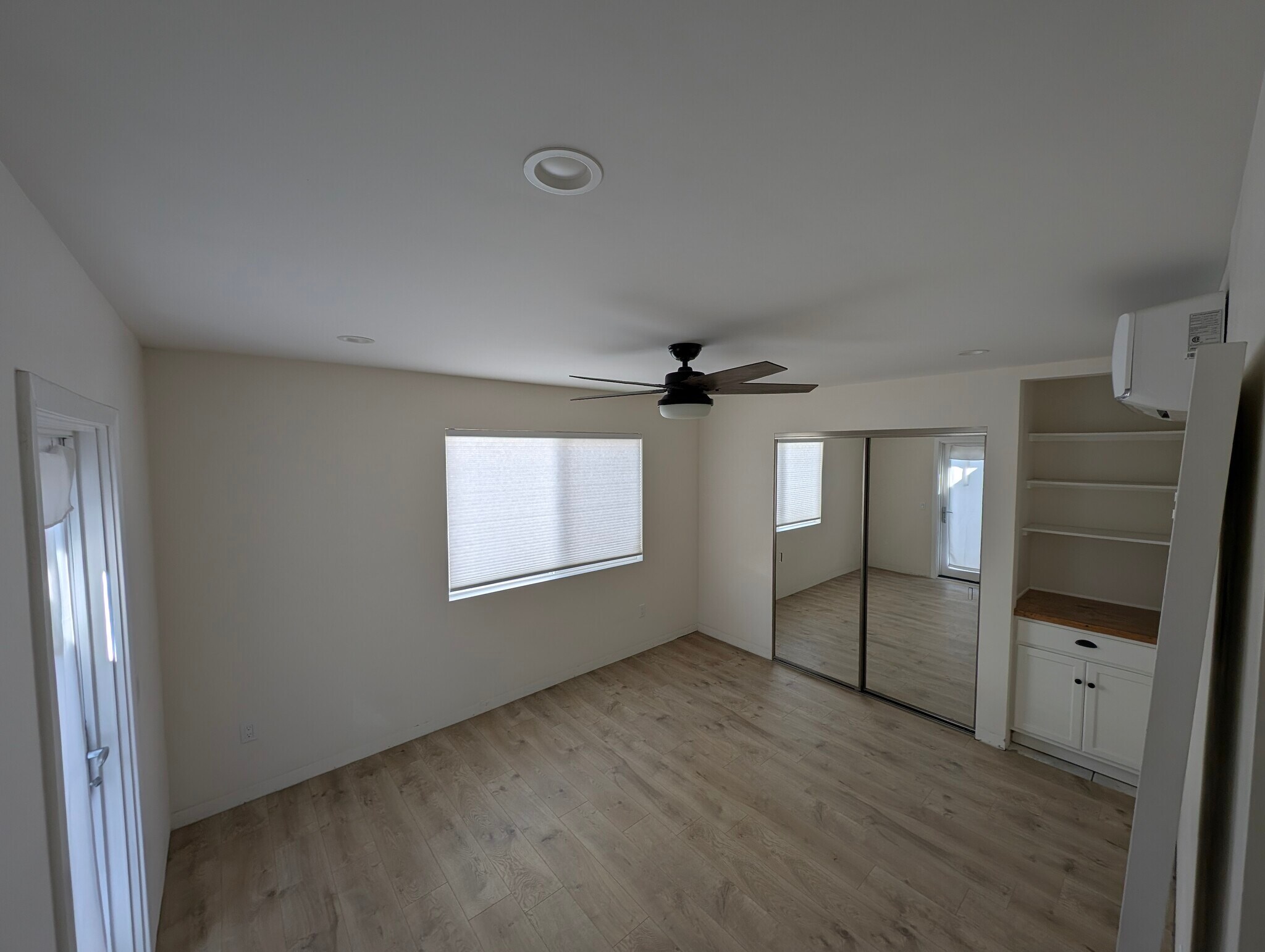 Master_Bed - 240 W Cedar Ave