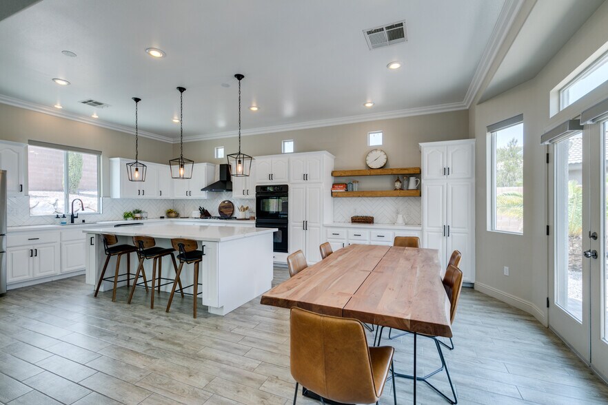 Building Photo - 65 Teahouse St