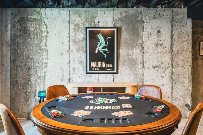 Building Photo - 344 Cajetan St