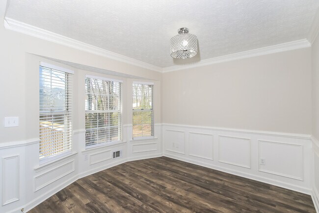 Building Photo - Fantastic 3bd/2ba home! Let yourself in!