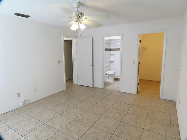 Building Photo - 104 Northlake Dr