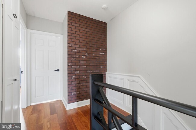 Building Photo - 6623 Tabor Ave