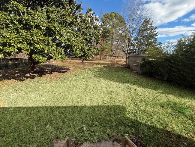 Building Photo - 119 S Mcsweyn Pl